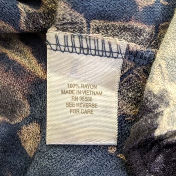 CB Established 1962 Women's 1X Blue Tie Dyed Rayon Pullover Tunic Top - Picture 5 of 7